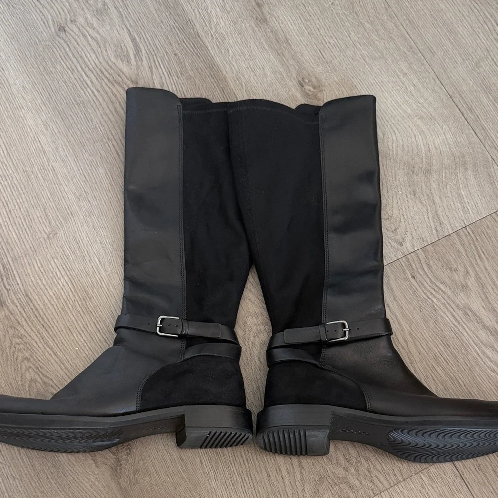 Women's Ecco Black Knee-High Riding Boot (Like New*)